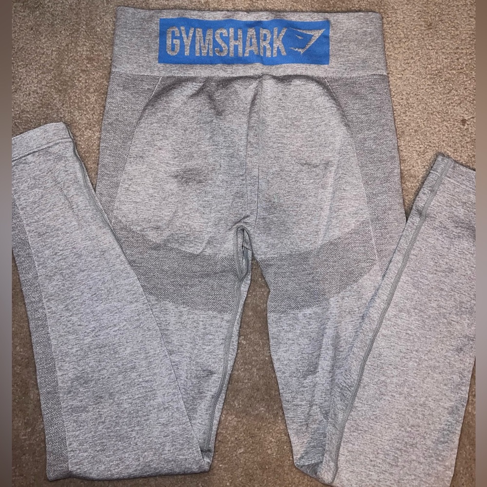 GYMSHARK leggings, size medium, light gray